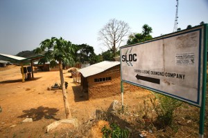 Firma lui Frank Timiș a &icirc;nceput să opereze la mijlocul anilor 2000 &icirc;n estul Sierra Leone, o regiune cunoscută pentru s&acirc;ngeroasele războaie pentru diamante/foto: Paul Radu/RISE Project