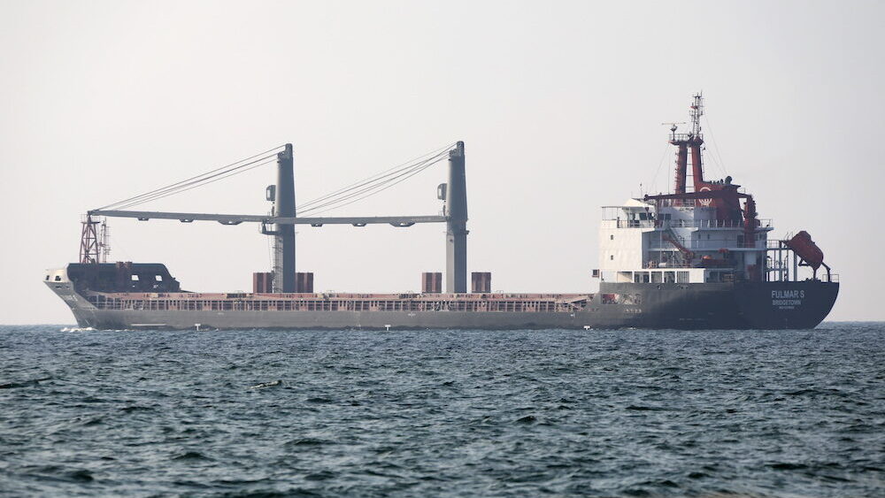 Nava de transport maritim Fulmar S cu 12000 de tone de porumb se îndreaptă spre portul din Odesa, Ucraina, sâmbătă, 13 august 2022.